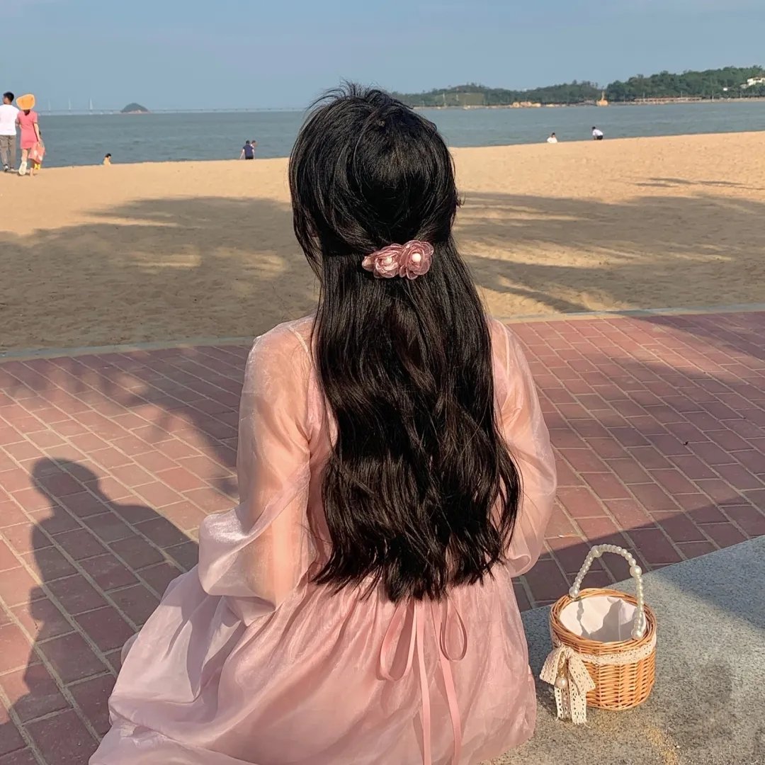 叔比狗:尼斯湖大水怪